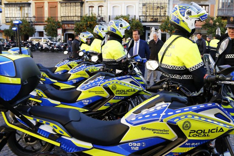 Tres plazas de Policía Local en el Ayuntamiento de Gelves, Sevilla