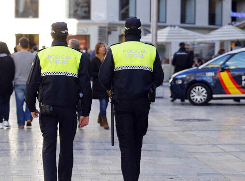 Dos plazas de Policía Local en Ayuntamiento de Casares, Málaga